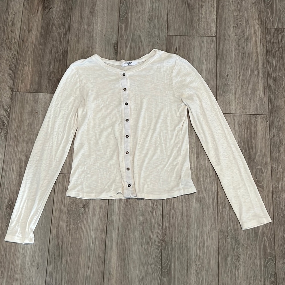 Long sleeve knit top